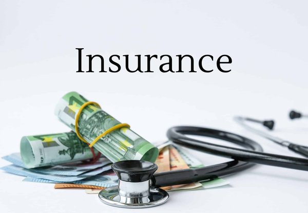 Les avantages tangibles : le choix stratégique du courtage d'assurance en Suisse