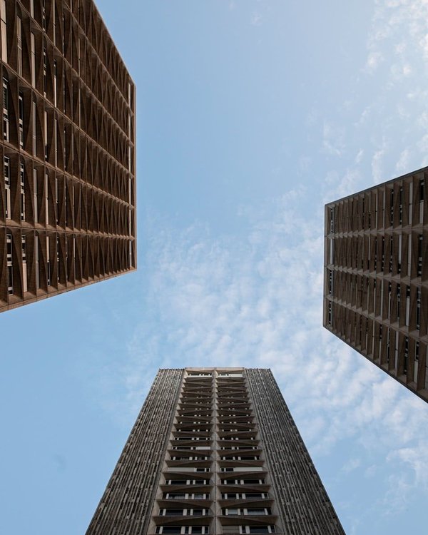 Investir dans une résidence de standing :avantages et critères à considérer